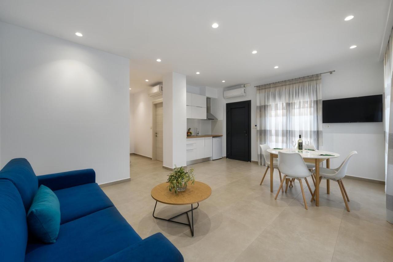 Suites Of Happiness Парга Экстерьер фото